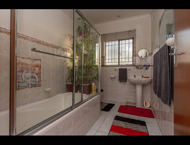 3 BEDROOM HOUSE FOR SALE IN WINCHESTER HILLS